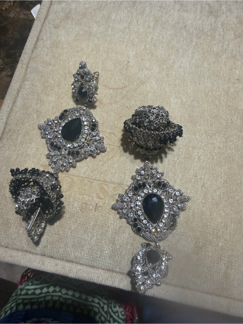 Elegant Black and Silver Statement Jewelry Set